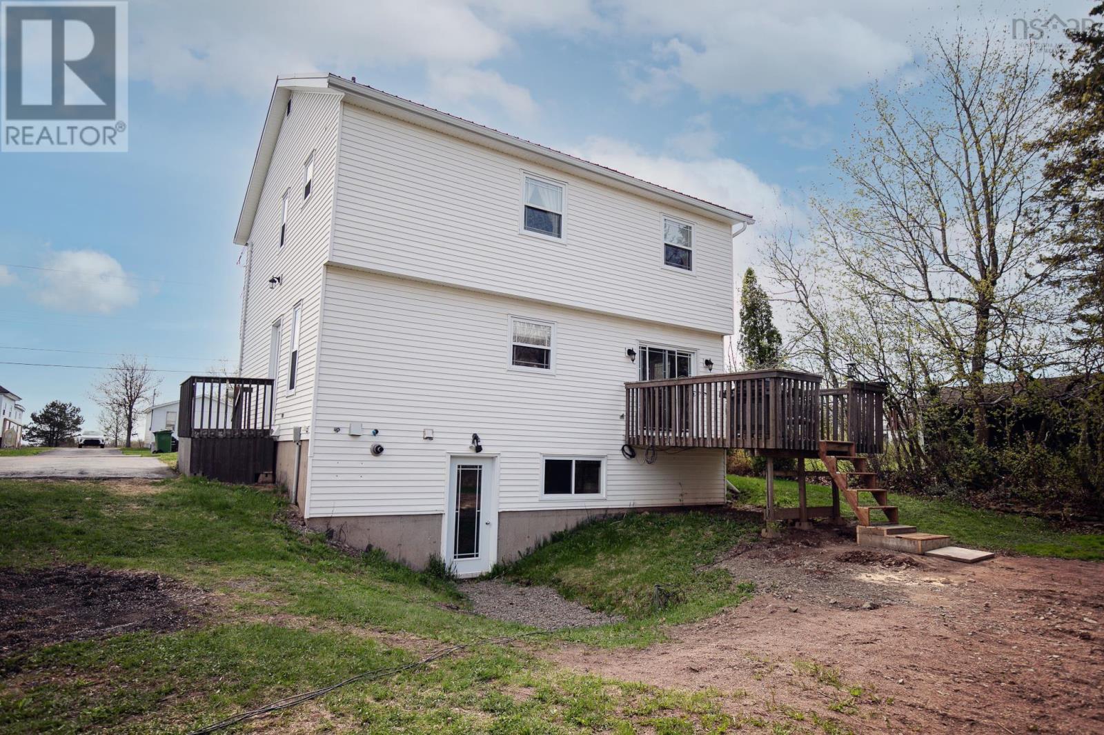 10 Grey Street, Springhill, Nova Scotia  B0M 1X0 - Photo 9 - 202511023