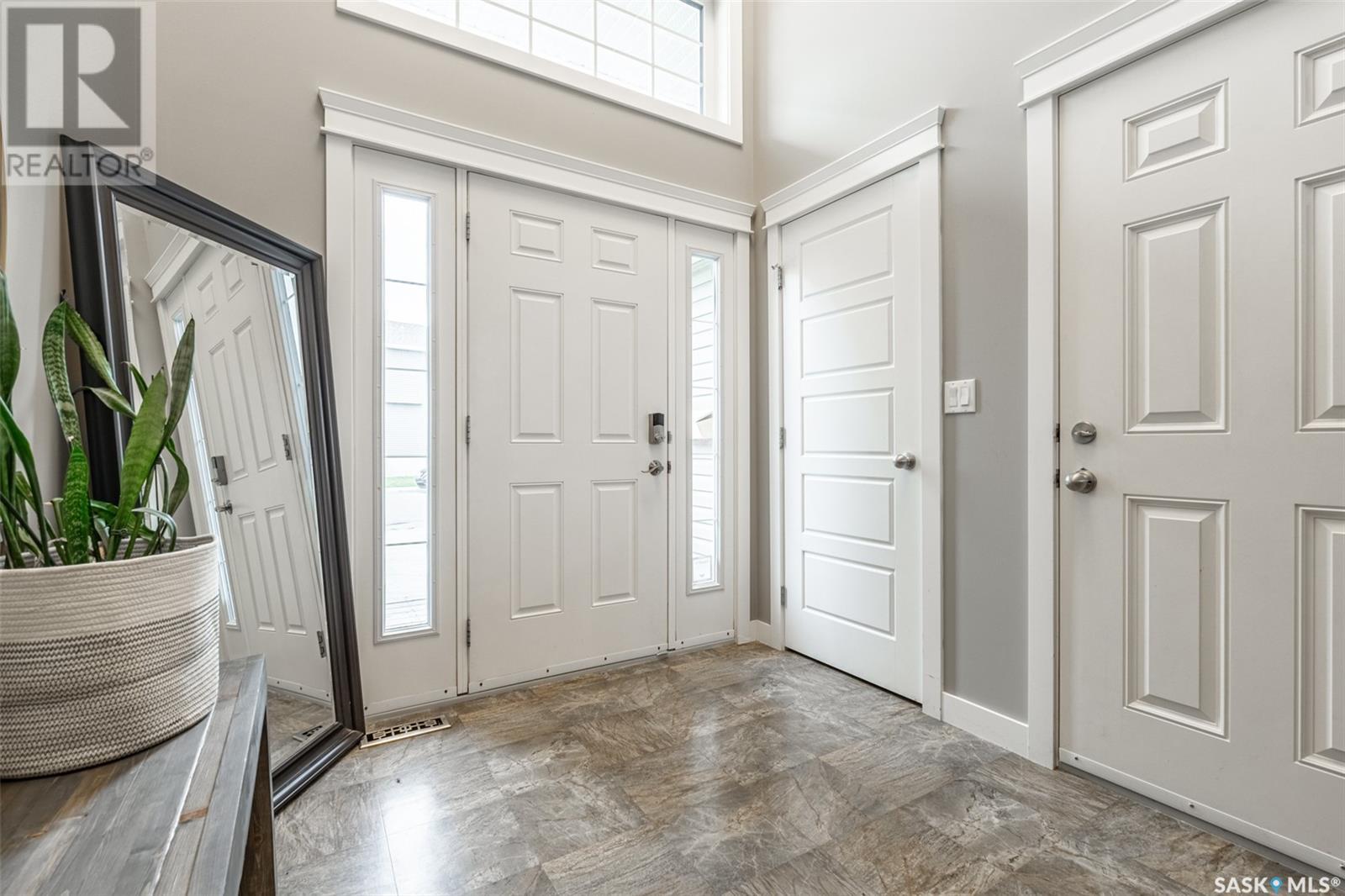 Property at 1023 Kloppenburg BEND image 3
