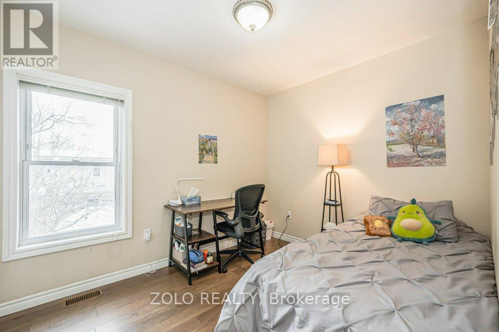 43 Forbes Avenue, Guelph, Ontario  N1G 1G2 - Photo 11 - X12149792