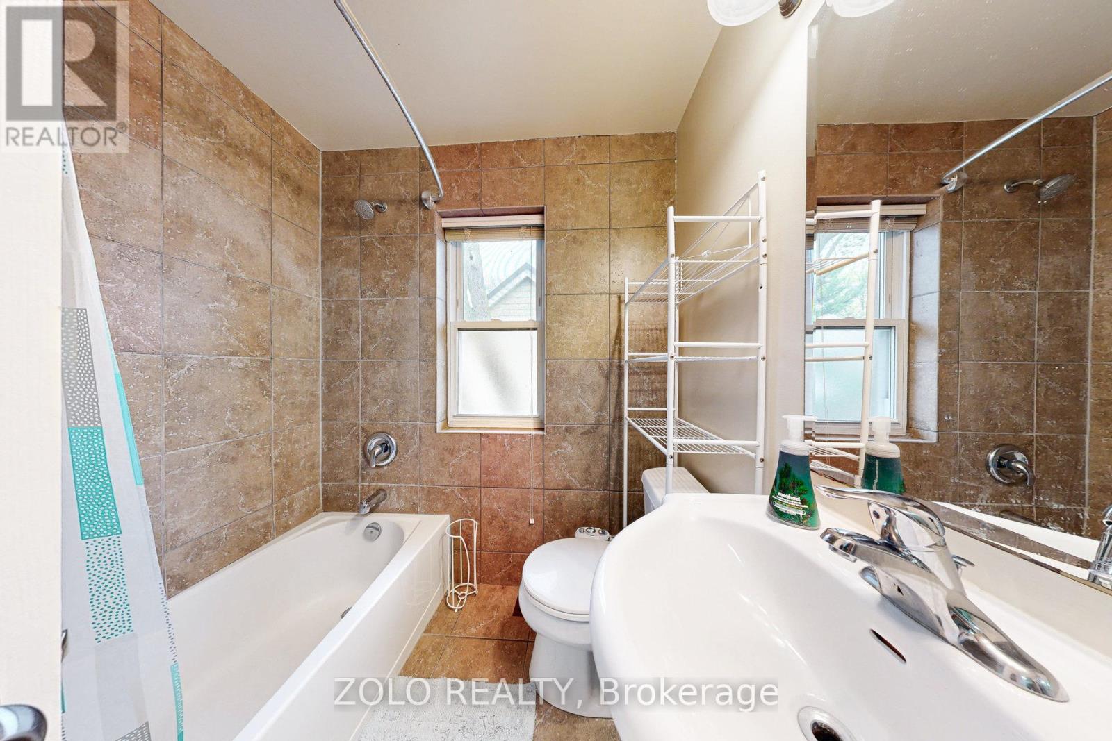 43 Forbes Avenue, Guelph, Ontario  N1G 1G2 - Photo 18 - X12149792