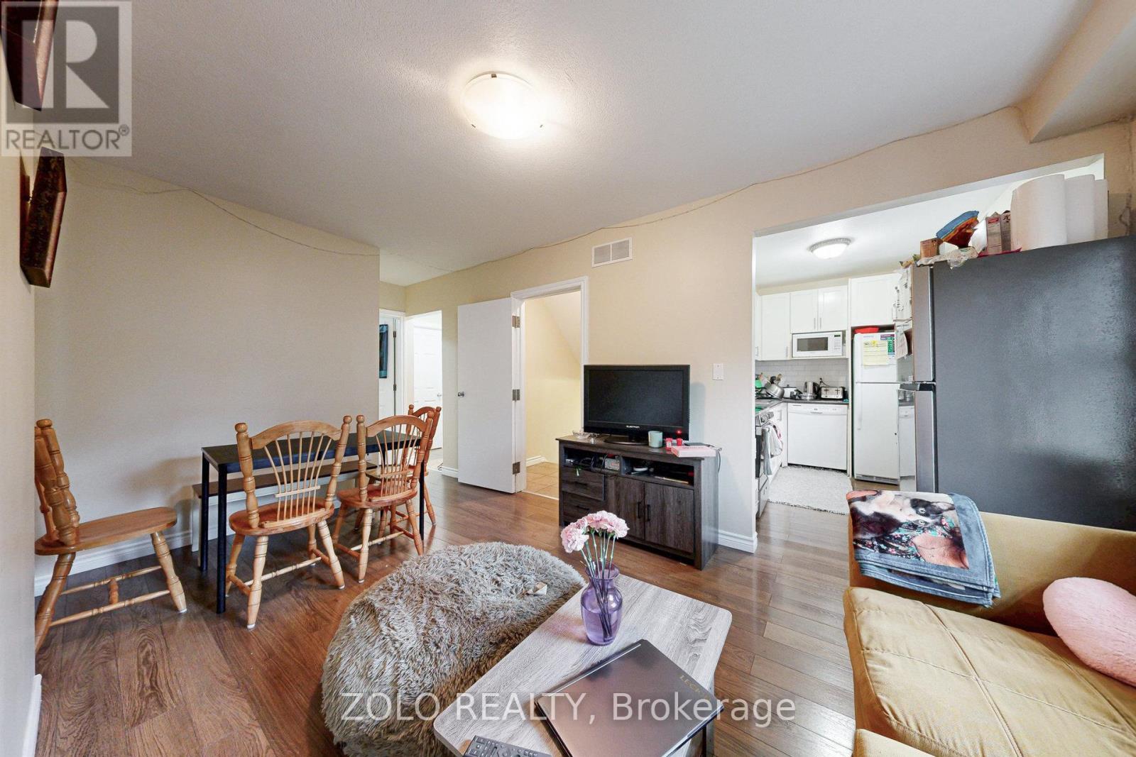 43 Forbes Avenue, Guelph, Ontario  N1G 1G2 - Photo 7 - X12149792