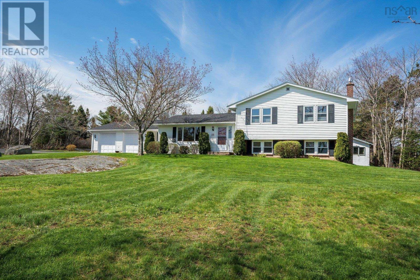 Property at 25 Juniper Way image 1
