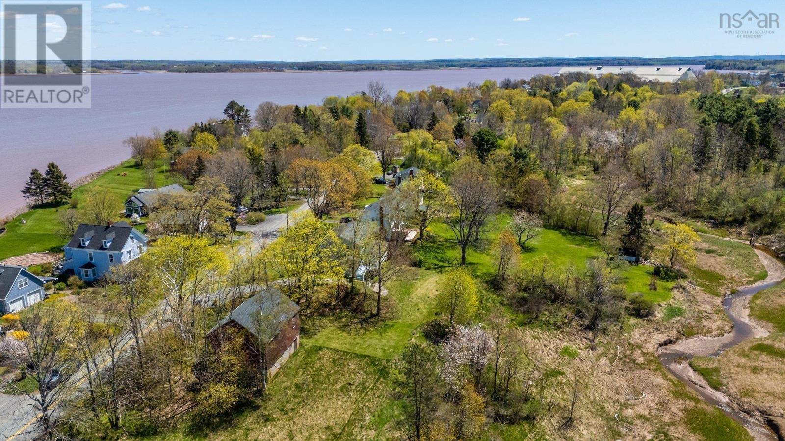 121 Avon Street, Hants Border, Nova Scotia  B0P 1P0 - Photo 37 - 202511080
