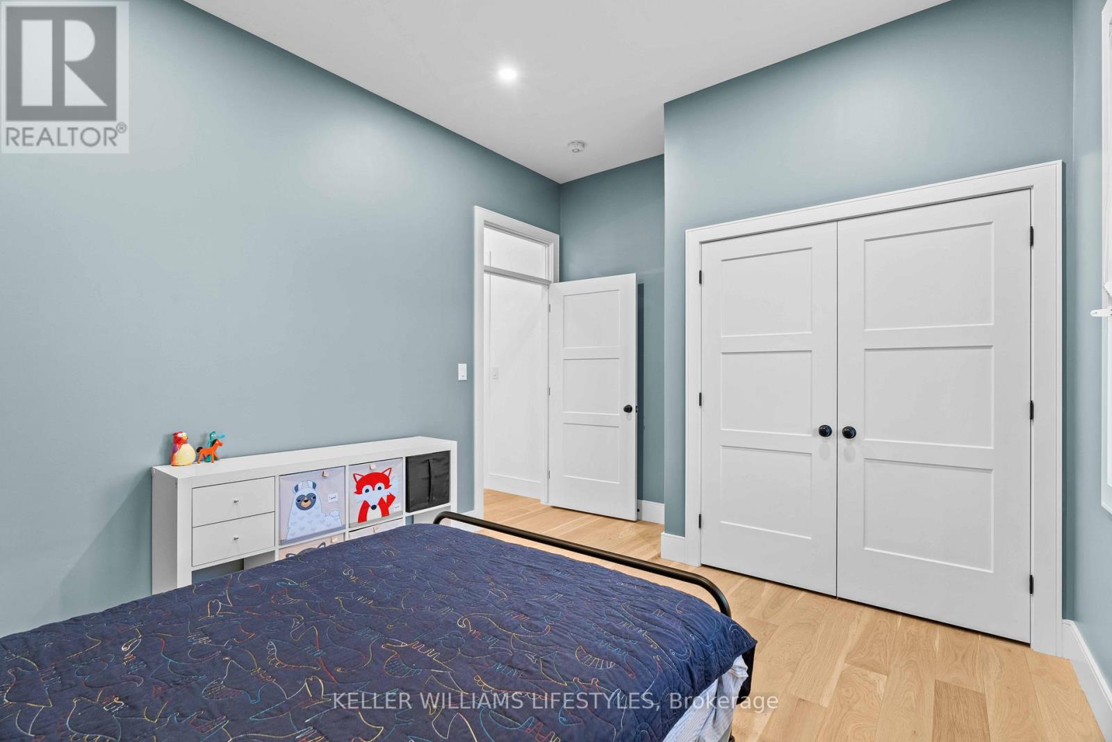 119 Field Street, Lambton Shores, Ontario  N0N 1J0 - Photo 11 - X12150187
