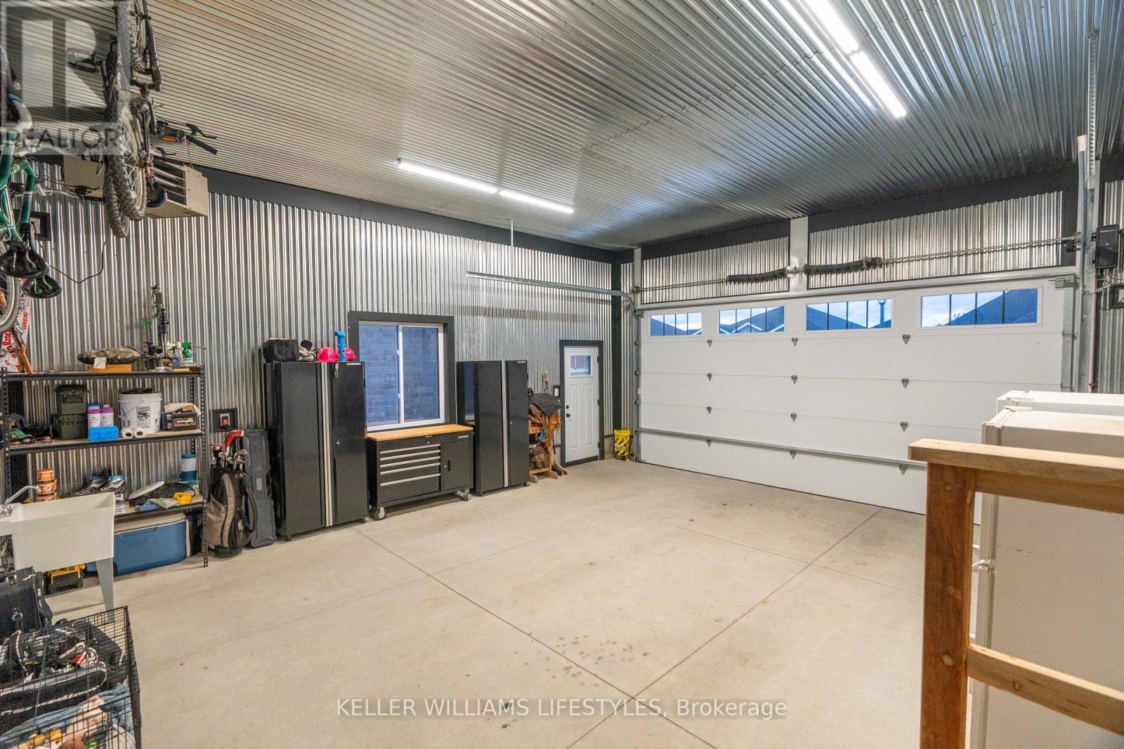 119 Field Street, Lambton Shores, Ontario  N0N 1J0 - Photo 36 - X12150187