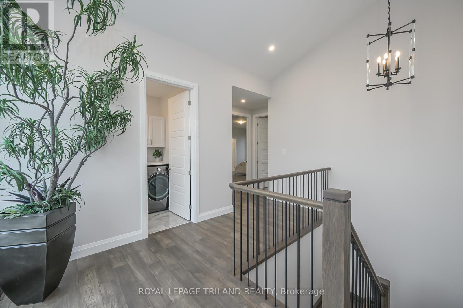177 Middleton Avenue, London South (South W), Ontario  N6L 0G1 - Photo 18 - X12150191