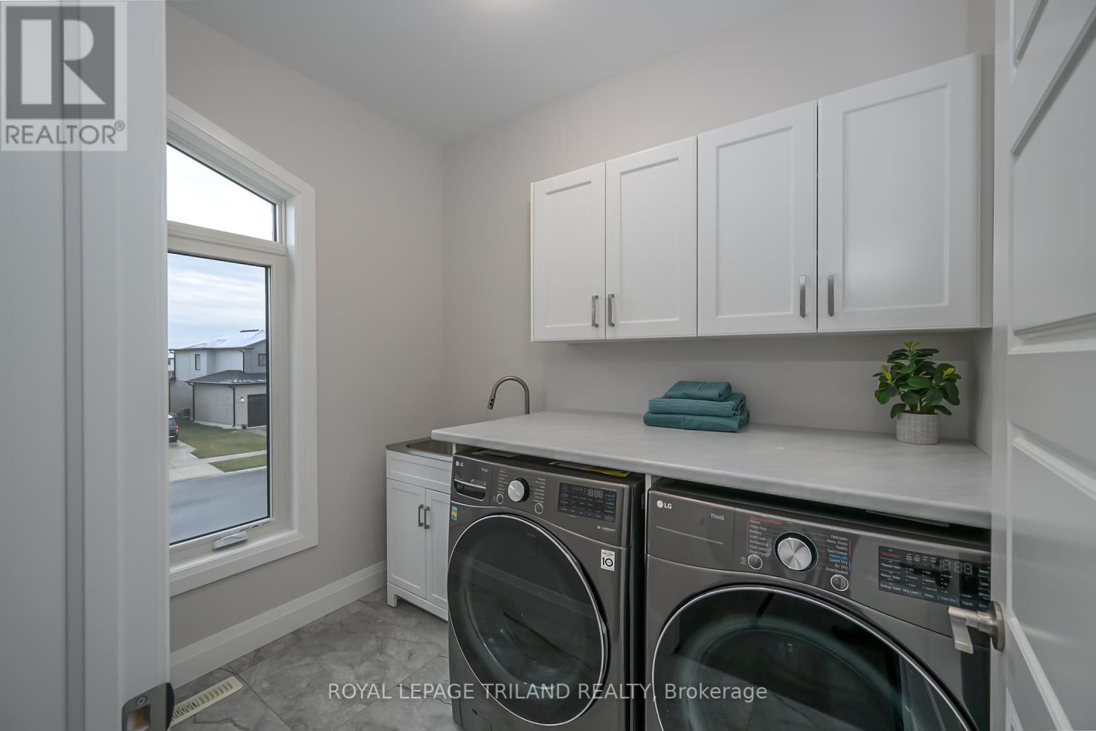177 Middleton Avenue, London South, Ontario  N6L 0G1 - Photo 20 - X12150191