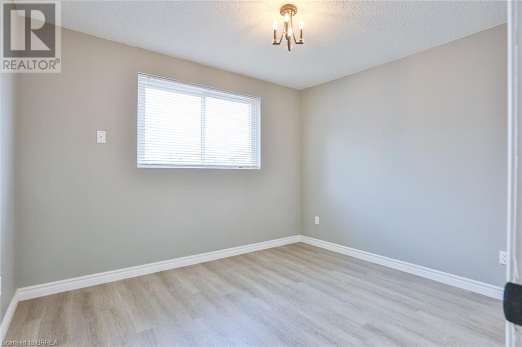 84 Lyndhurst Street Unit# 2, Brantford, Ontario N3S 4M9 - Photo 11 - 40721231