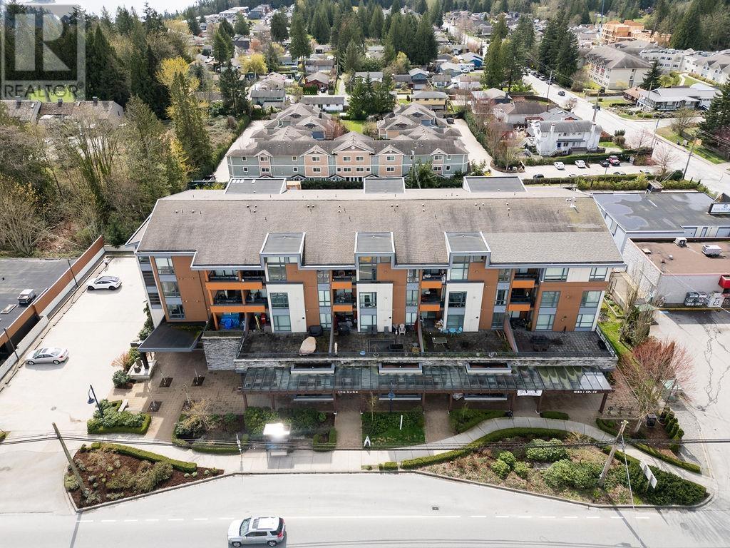 404 875 GIBSONS WAY, Gibsons, British Columbia