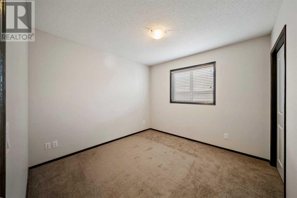 25 Pantego Link Nw, Calgary, Alberta  T3K 0C4 - Photo 19 - A2215997