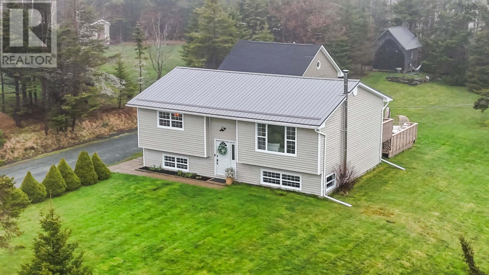 Property at 59 Parkwood Drive image 3