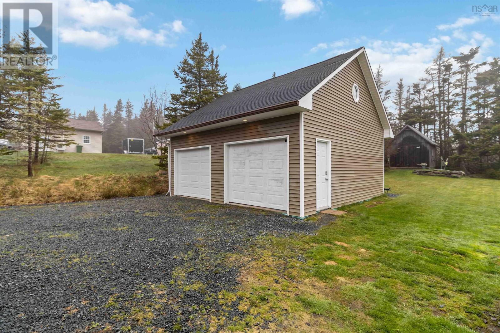 Property at 59 Parkwood Drive image 5