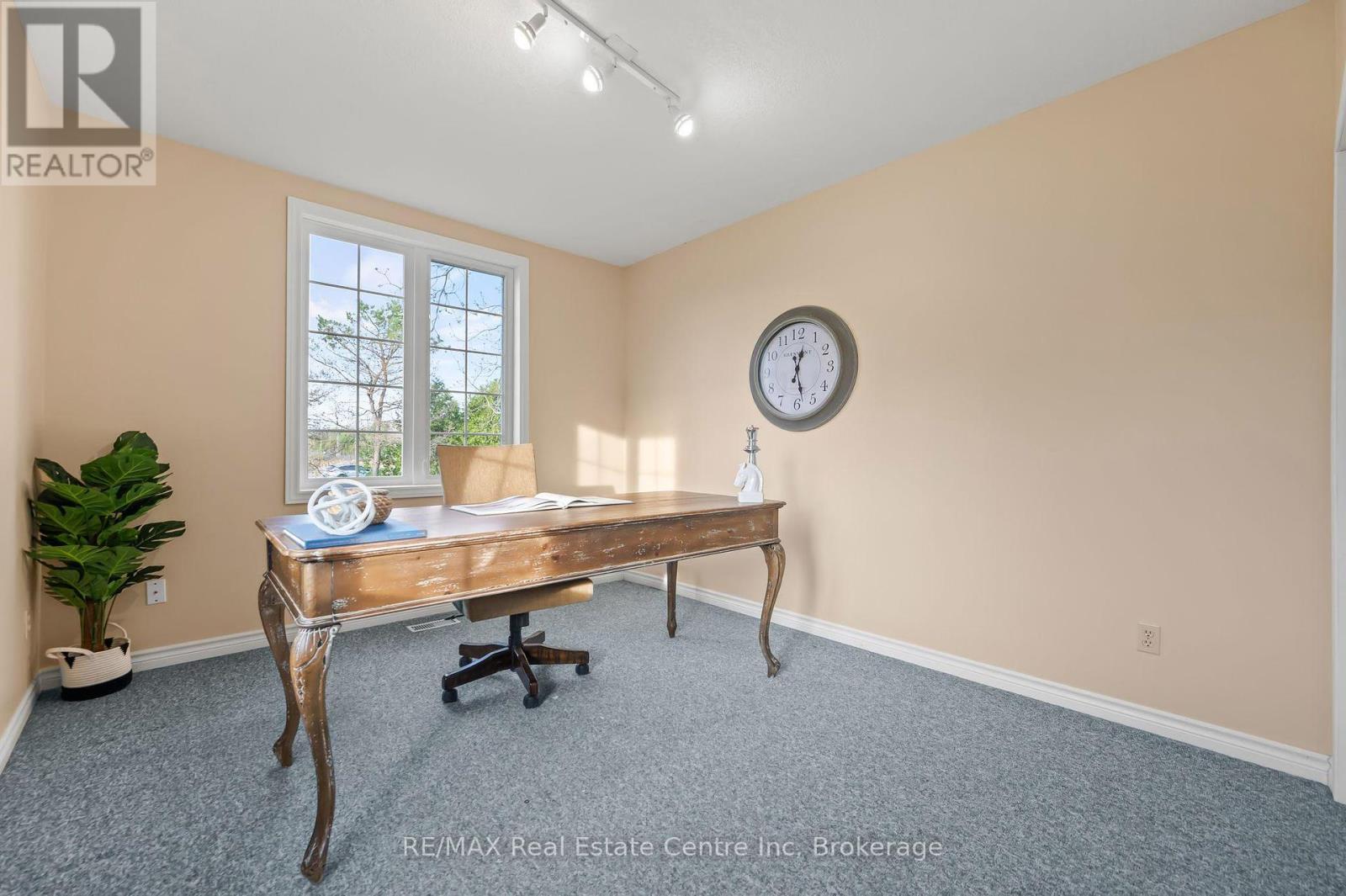 4 Brock Road N, Puslinch, Ontario  N0B 2J0 - Photo 11 - X12150180