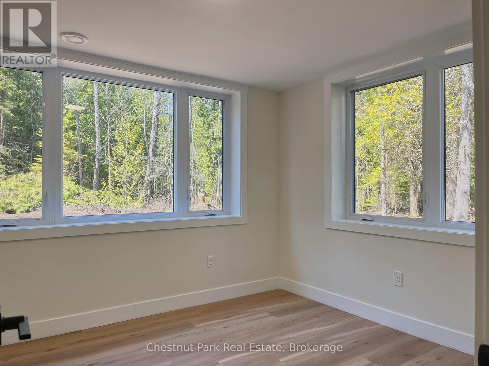 24 Phillips Place, South Bruce Peninsula, Ontario  N0H 2T0 - Photo 25 - X12150298