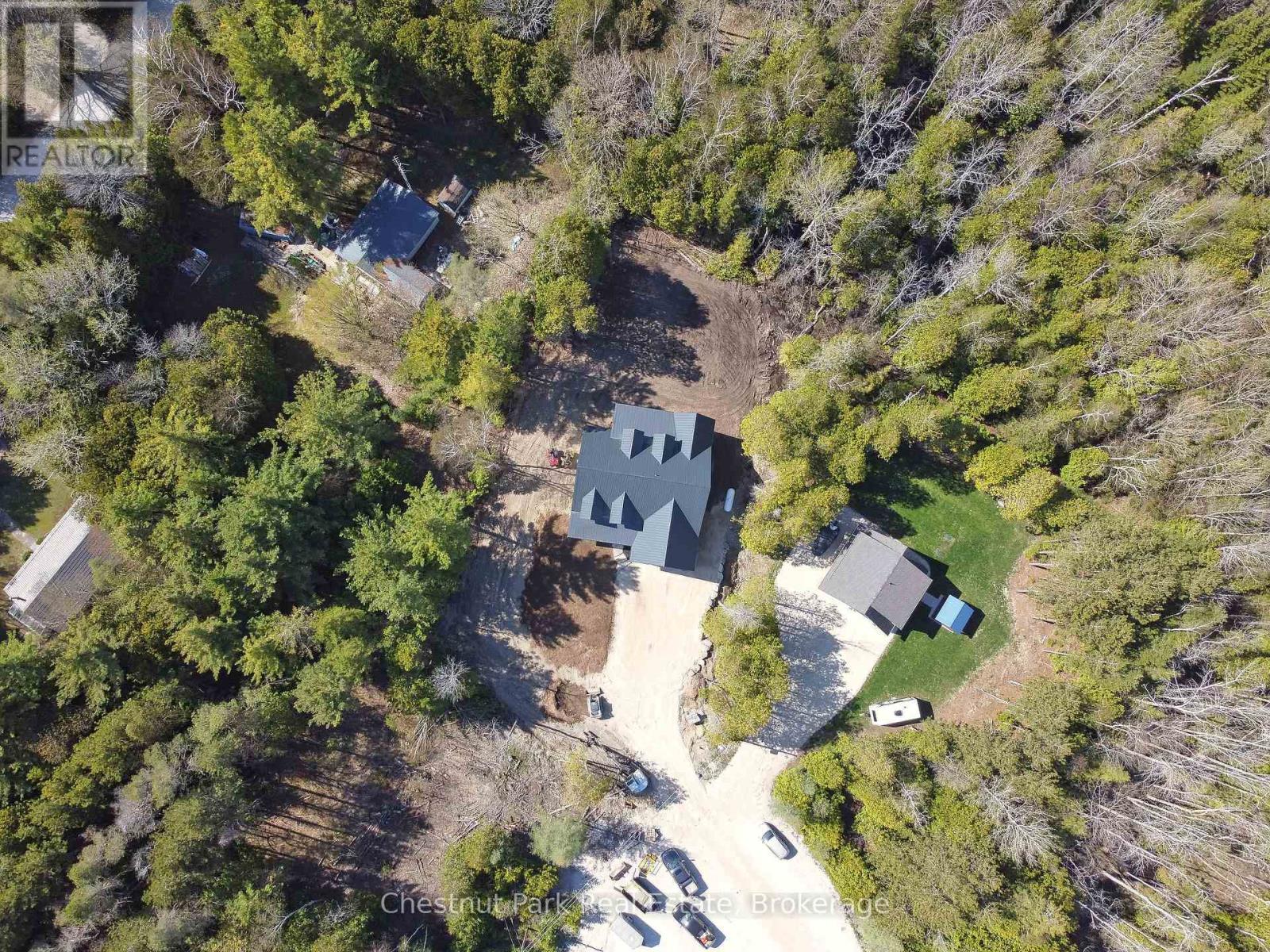 24 Phillips Place, South Bruce Peninsula, Ontario  N0H 2T0 - Photo 3 - X12150298