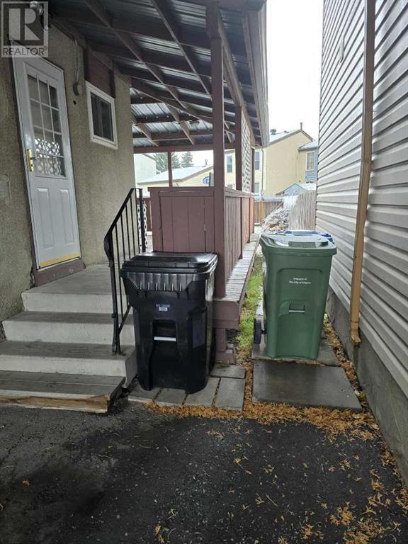 Property at 622 58 Street SE image 3