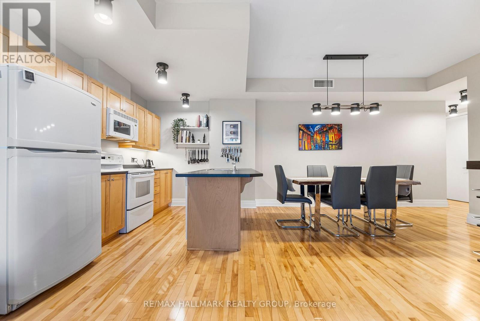 804 - 375 Lisgar Street, Ottawa, Ontario  K2P 0E3 - Photo 14 - X12150198