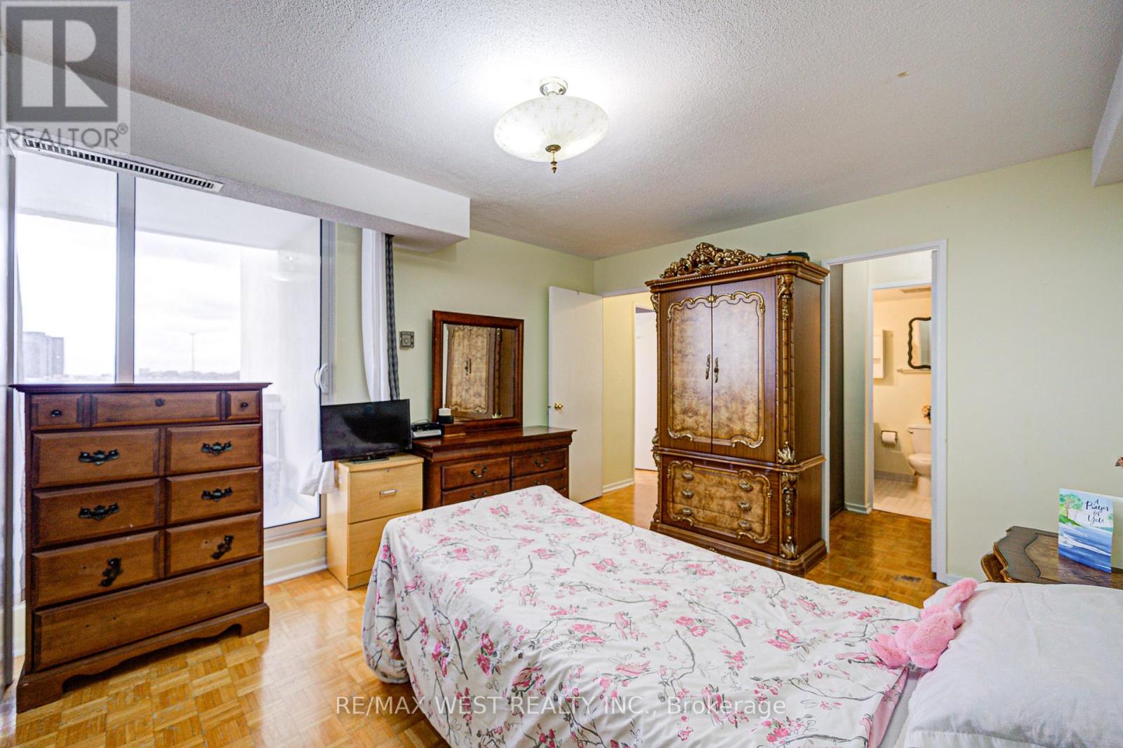 906 - 150 Neptune Drive, Toronto, Ontario  L6R 0T7 - Photo 29 - C12149953