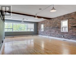 UPPER - 205 AUGUSTA AVENUE, Toronto, Ontario