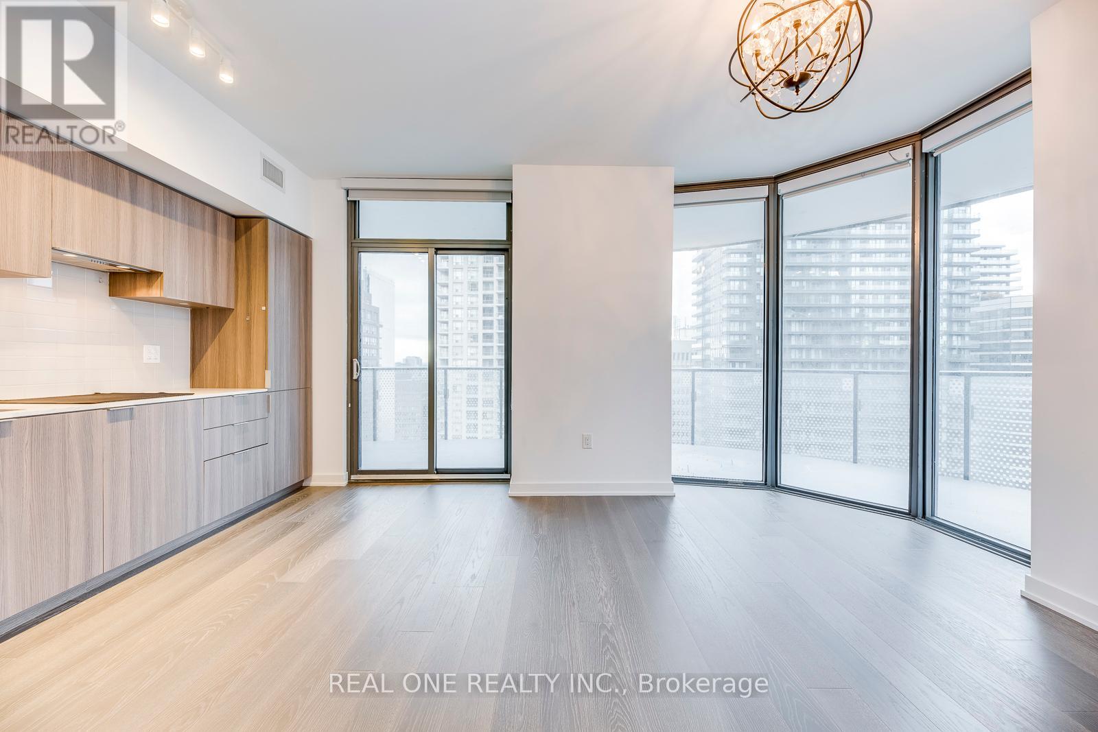 1808 - 11 Wellesley Street W, Toronto, Ontario  M4Y 1E8 - Photo 5 - C12150215