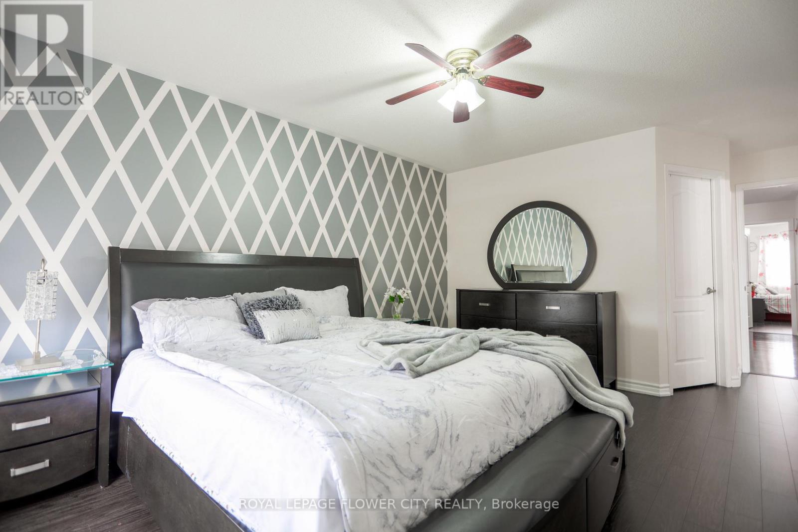 42 Lander Crescent Se, Clarington, Ontario  L1C 0L4 - Photo 13 - E12150149