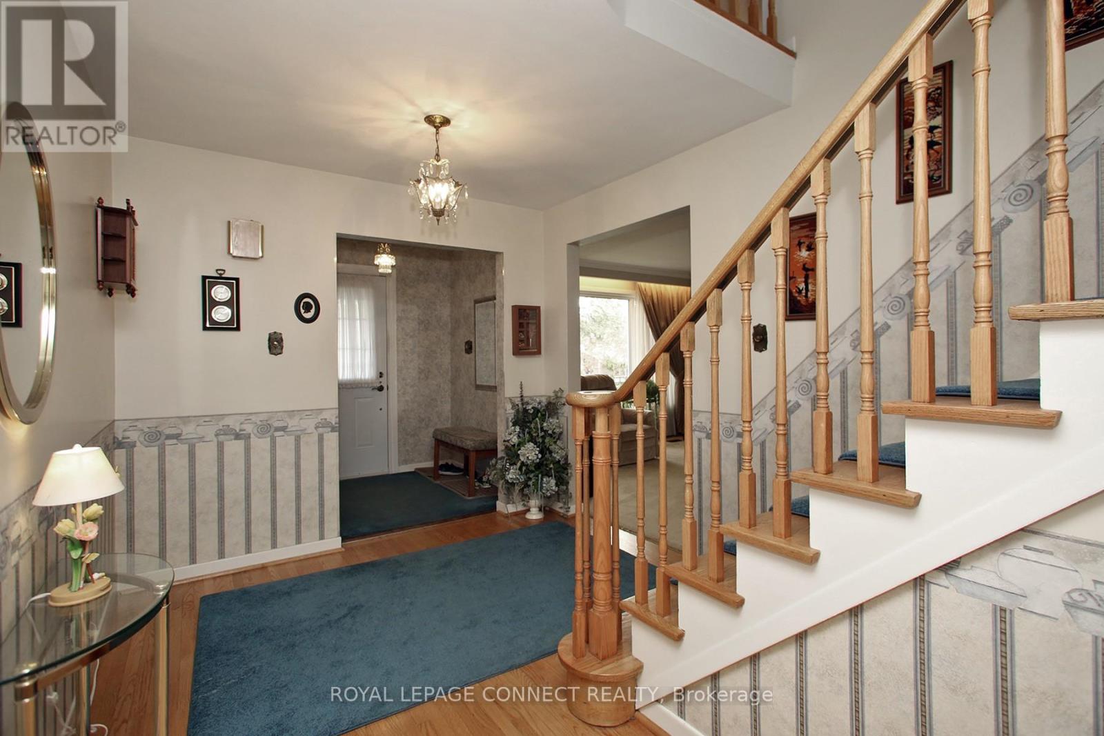 92 Holmcrest Trail, Toronto, Ontario  M1C 1V5 - Photo 2 - E12150241
