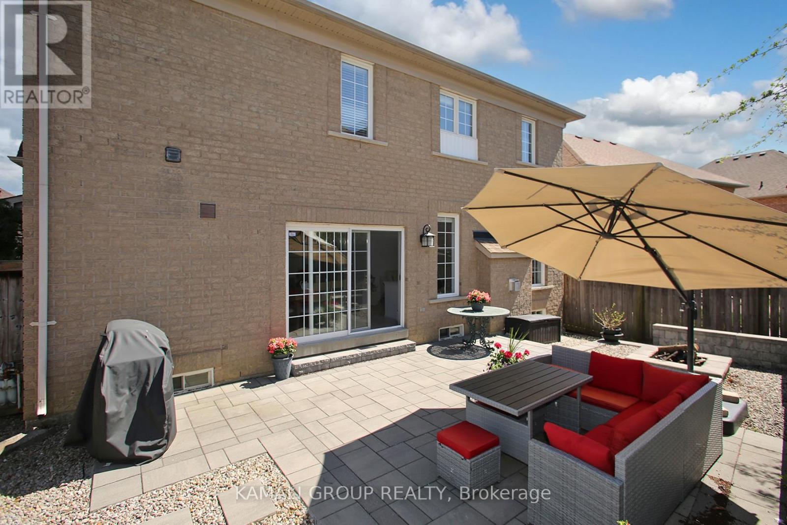 6 Glenis Gate, Richmond Hill, Ontario  L4E 4C4 - Photo 27 - N12150002
