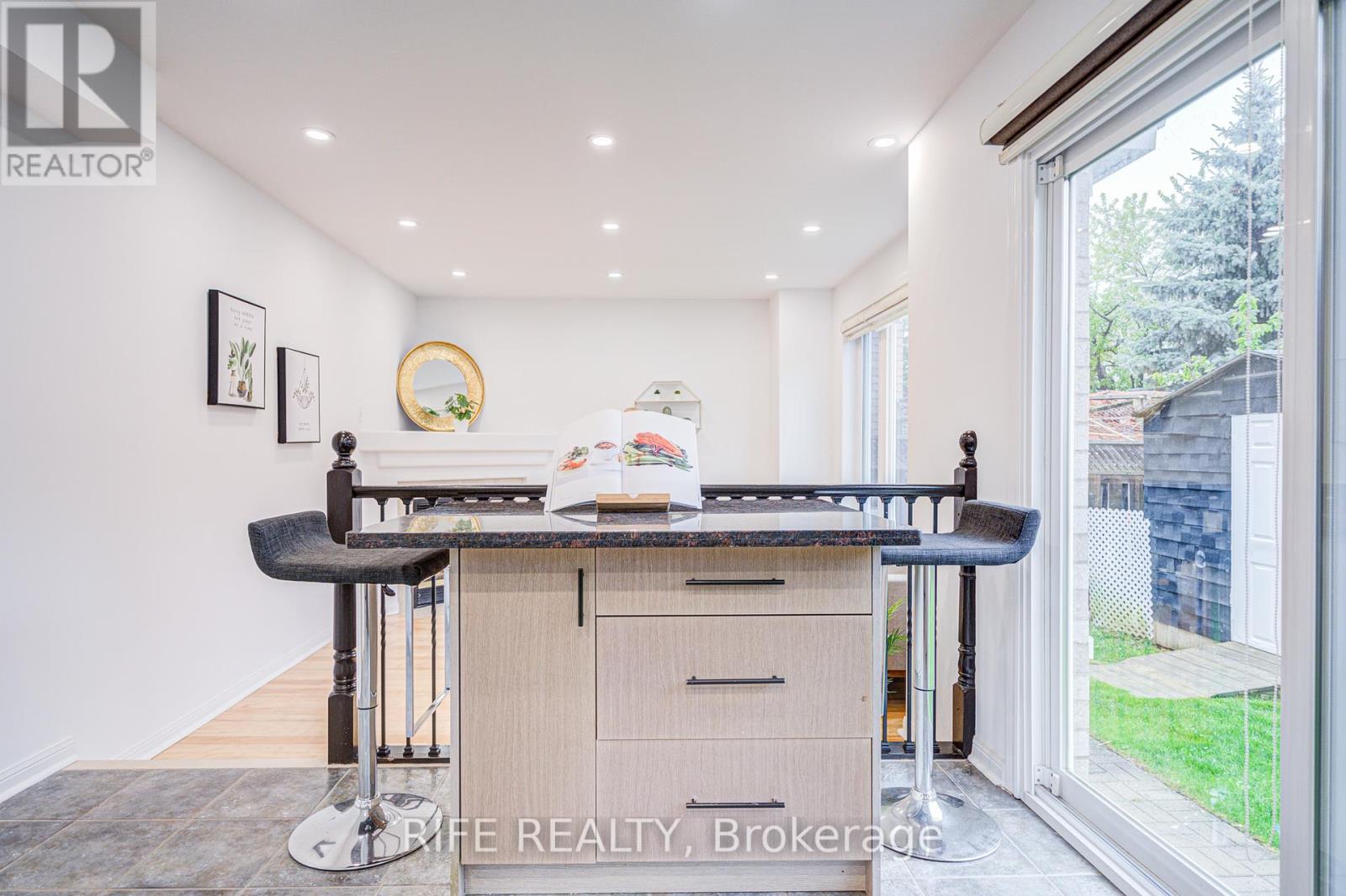 613 William Berczy Boulevard, Markham, Ontario  L6C 2B6 - Photo 15 - N12150009