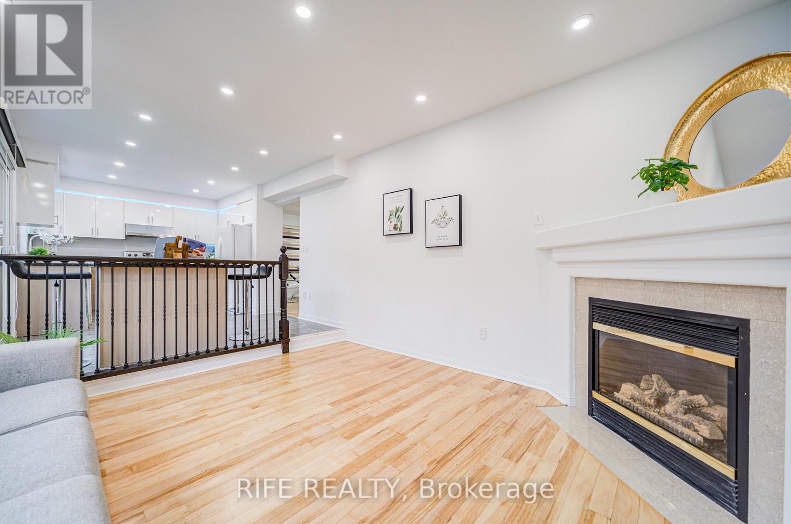 613 William Berczy Boulevard, Markham, Ontario  L6C 2B6 - Photo 21 - N12150009