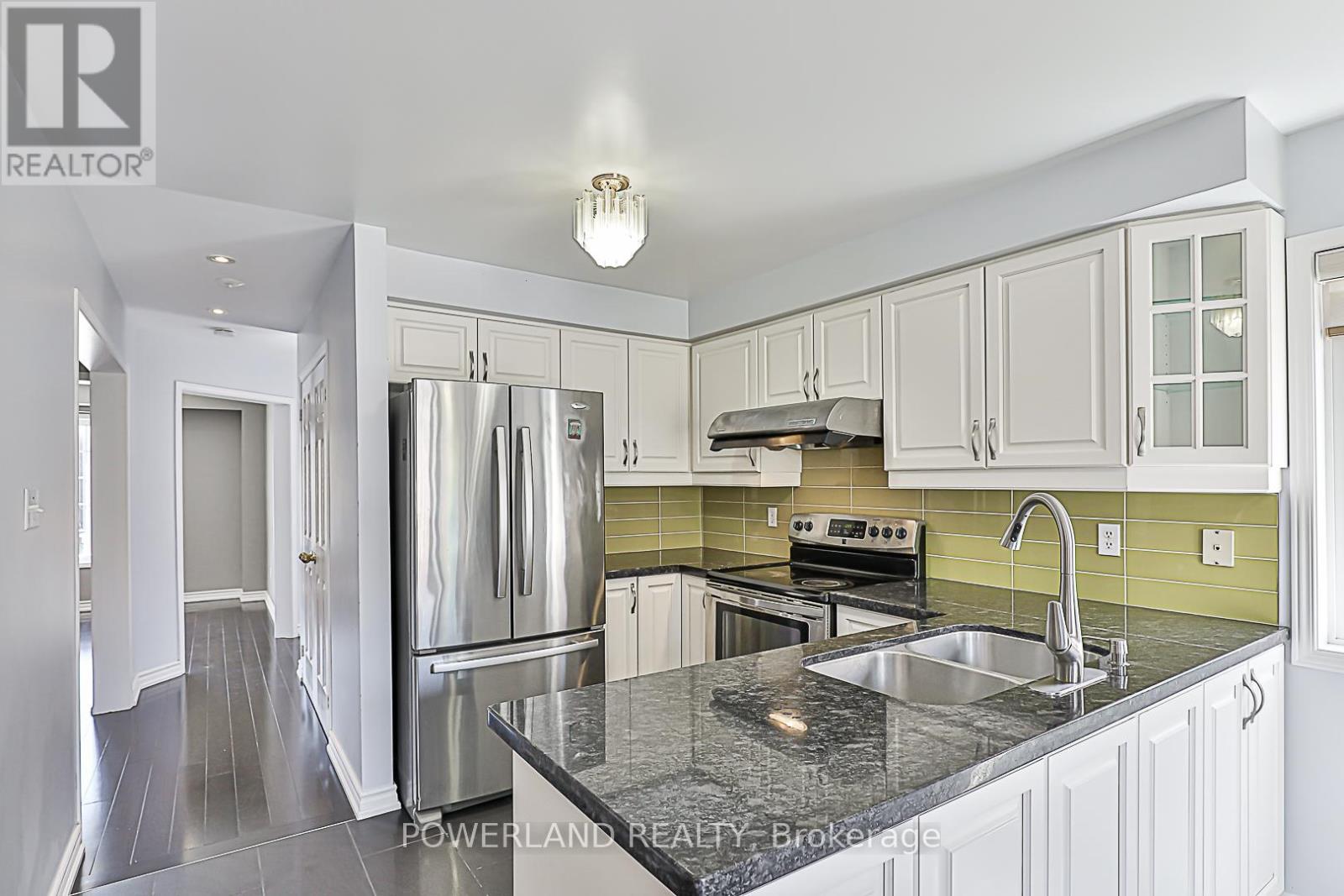74 Sassafras Circle, Vaughan, Ontario  L4J 8M9 - Photo 13 - N12150111
