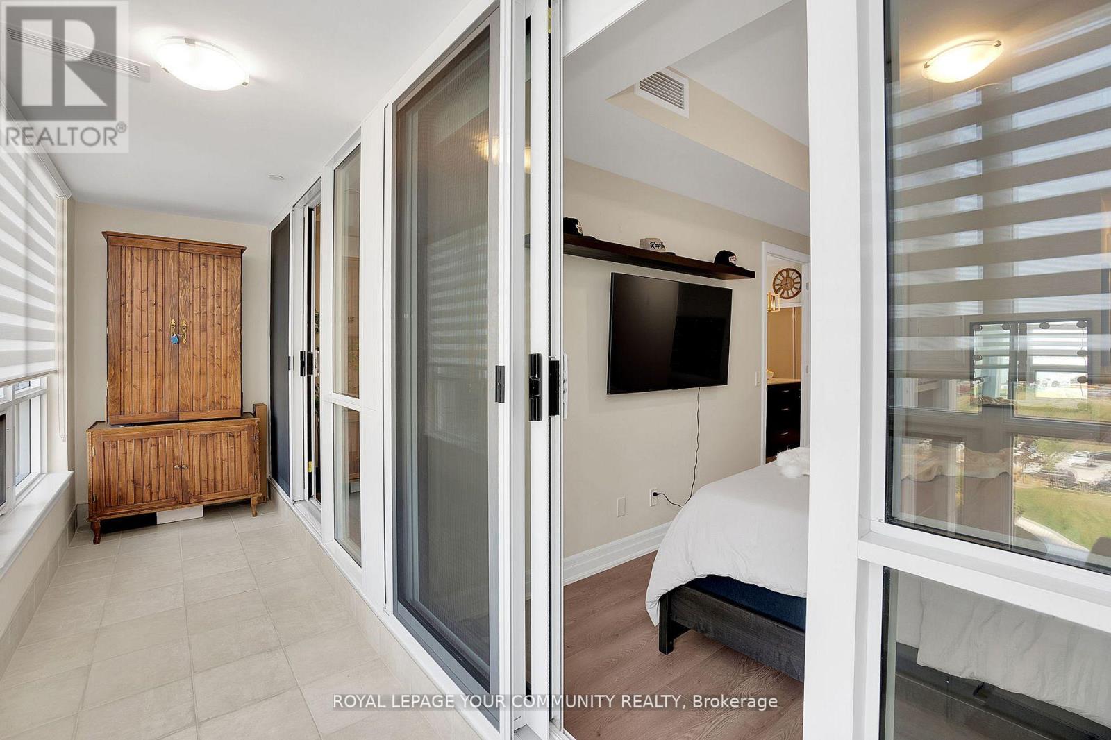 522 - 9085 Jane Street, Vaughan, Ontario  L4K 0L8 - Photo 24 - N12150217