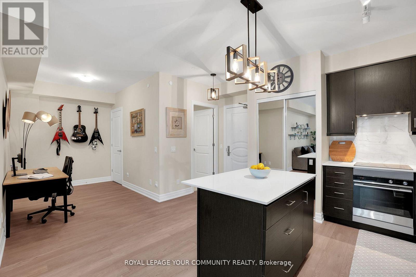 522 - 9085 Jane Street, Vaughan, Ontario  L4K 0L8 - Photo 8 - N12150217