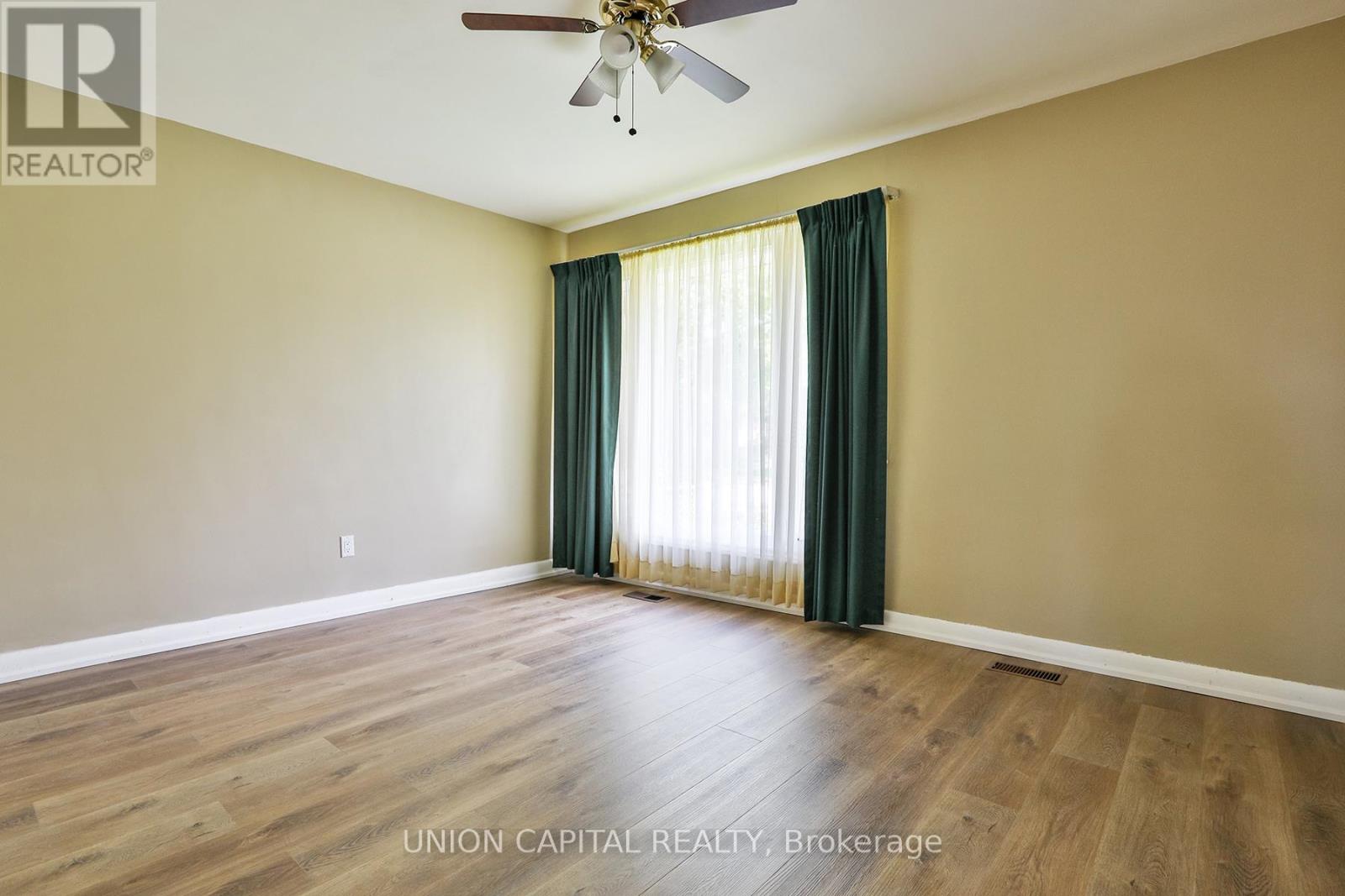 403 Balkan Road, Richmond Hill (Crosby), Ontario  L4C 2P2 - Photo 24 - N12150246