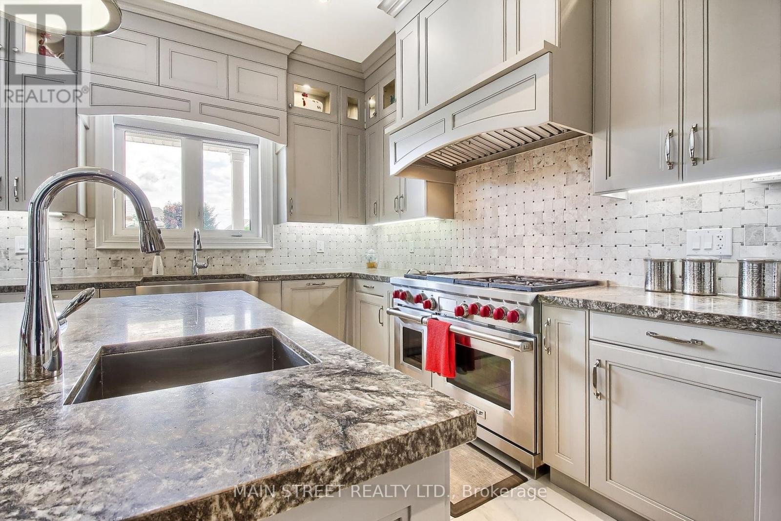 18 Country Club Crescent, Uxbridge, Ontario  L9P 0B8 - Photo 10 - N12150256