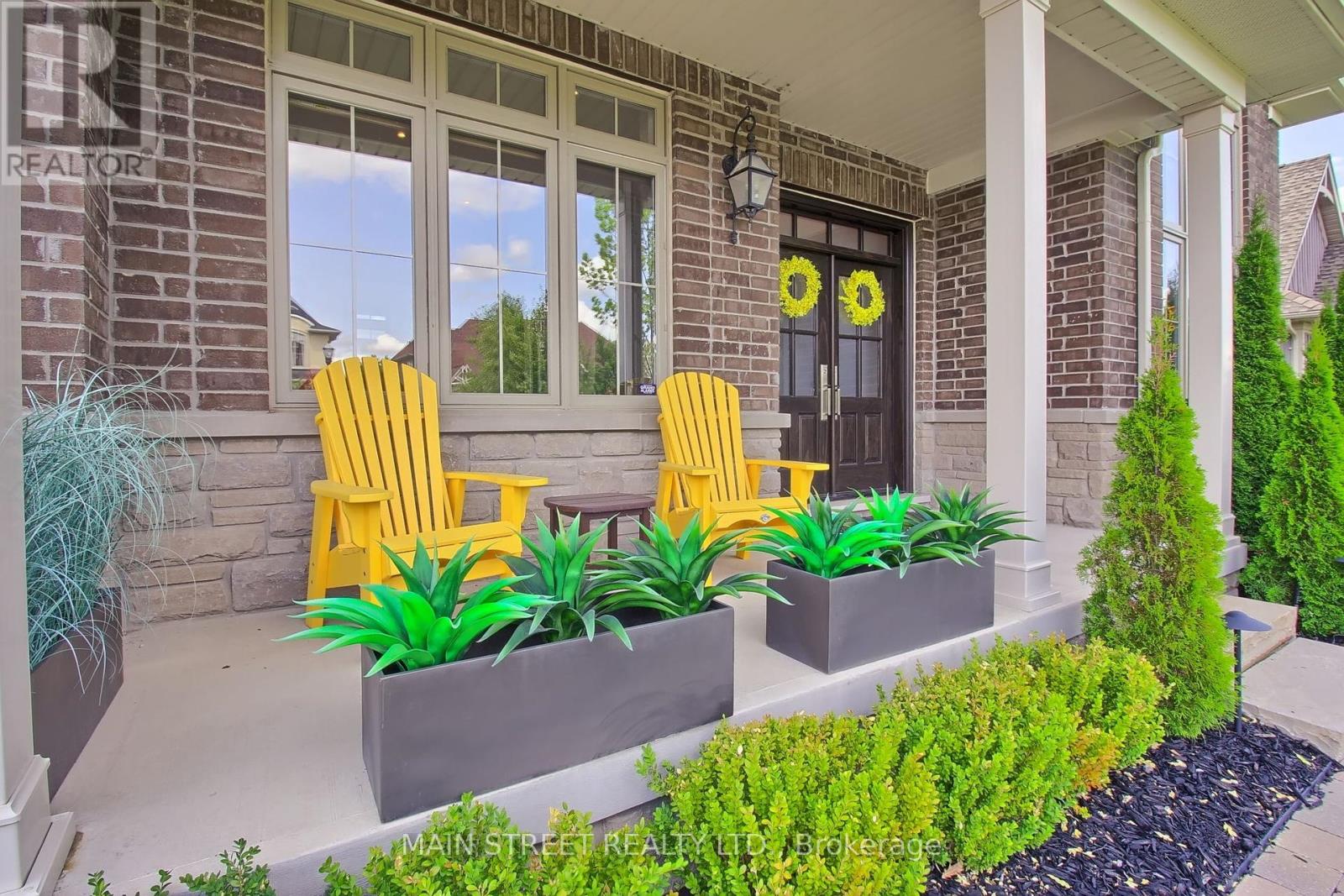 18 Country Club Crescent, Uxbridge, Ontario  L9P 0B8 - Photo 2 - N12150256