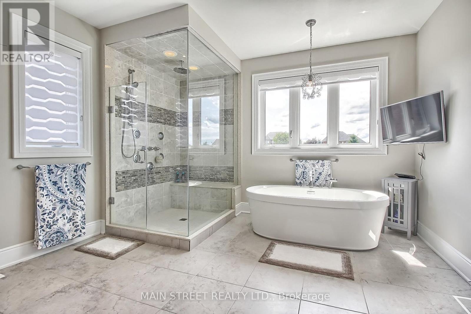 18 Country Club Crescent, Uxbridge, Ontario  L9P 0B8 - Photo 25 - N12150256