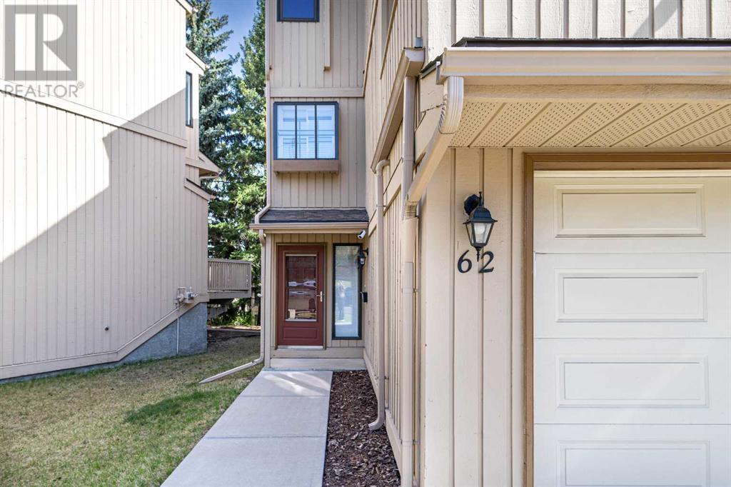 Property at 62 Beacham Way NW image 2