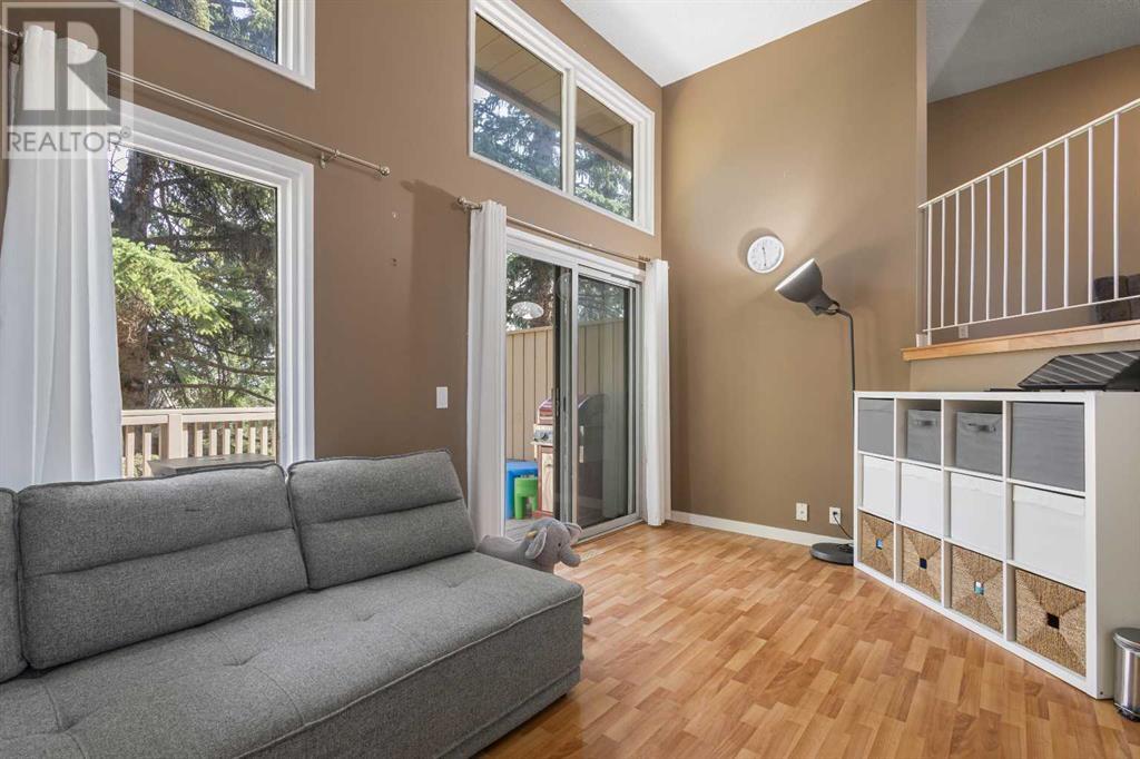 Property at 62 Beacham Way NW image 4