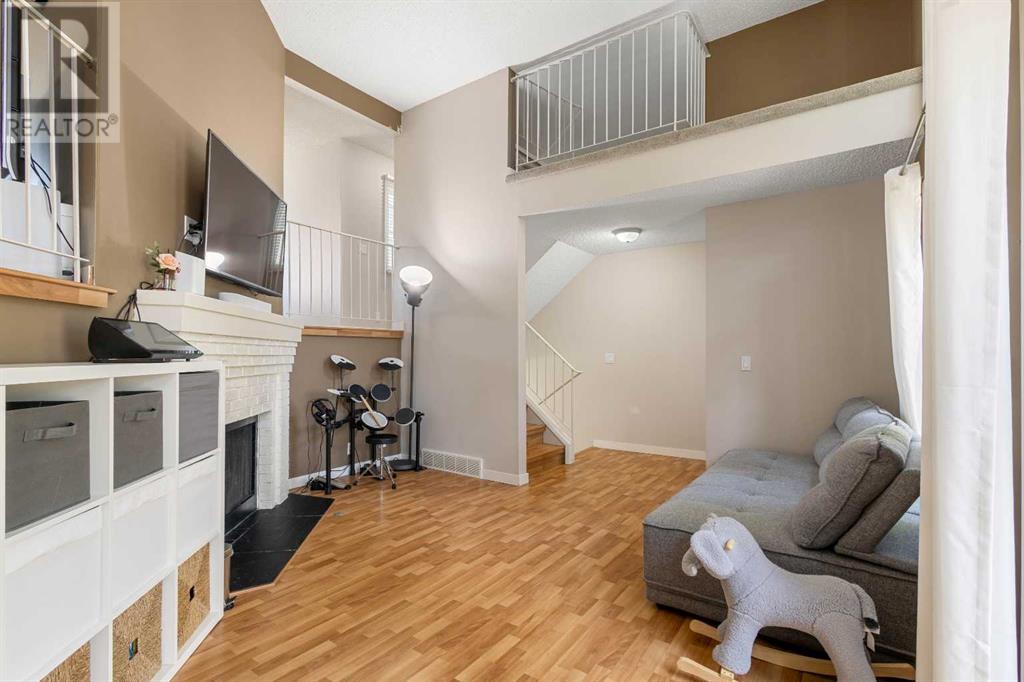 Property at 62 Beacham Way NW image 5