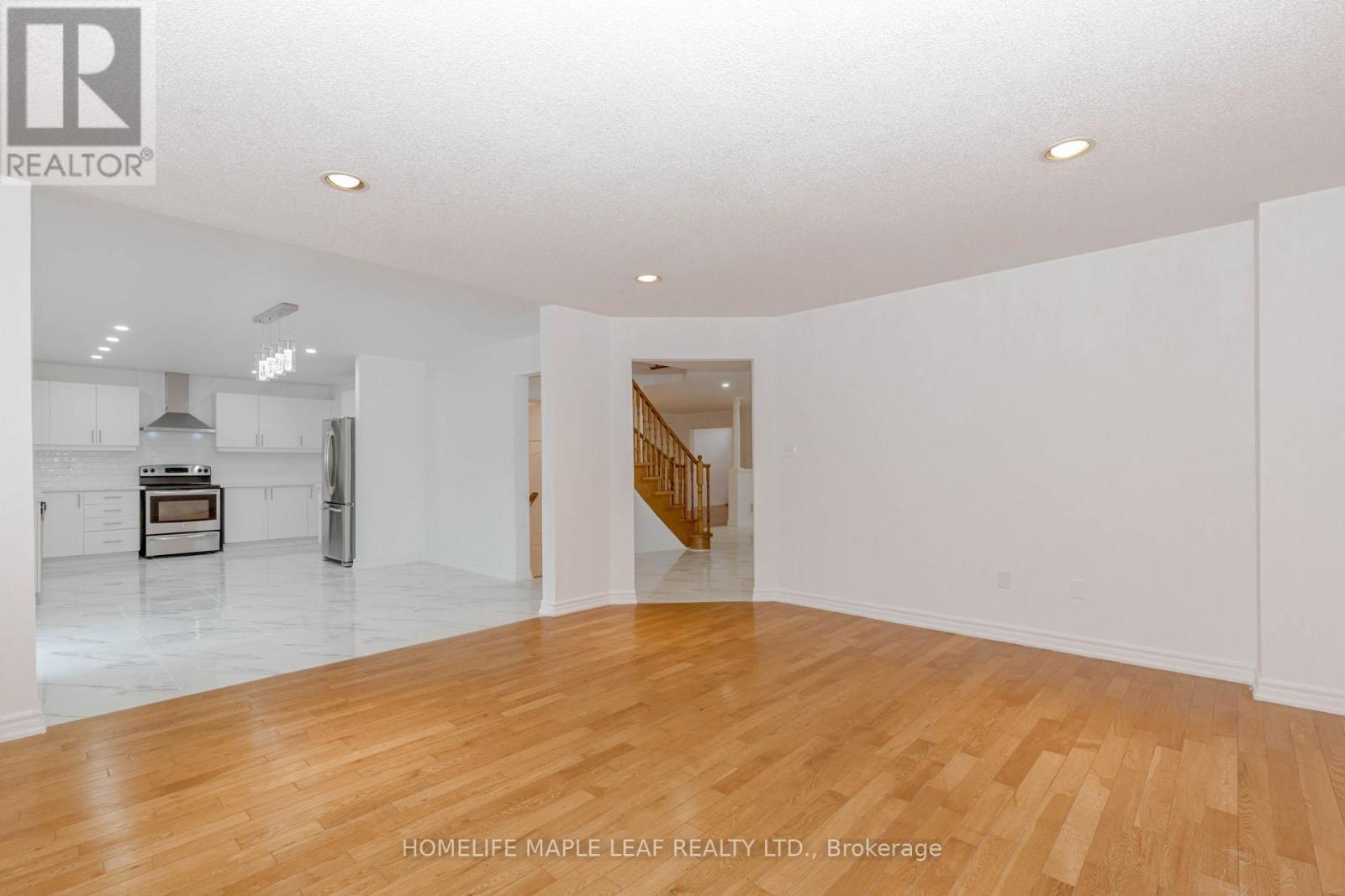72 Dunvegan Crescent, Brampton, Ontario  L7A 2Y1 - Photo 15 - W12148757