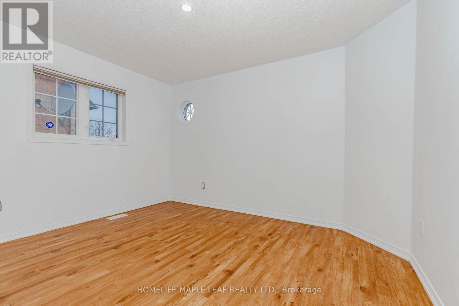 72 Dunvegan Crescent, Brampton, Ontario  L7A 2Y1 - Photo 24 - W12148757