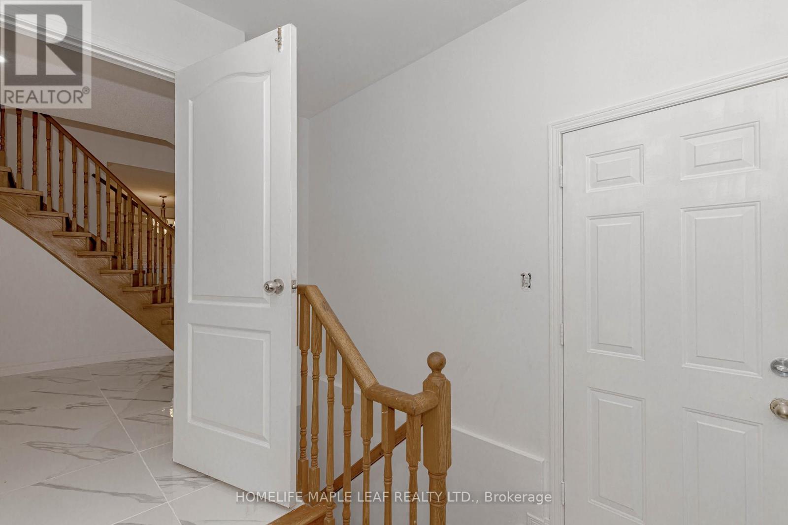 72 Dunvegan Crescent, Brampton, Ontario  L7A 2Y1 - Photo 28 - W12148757