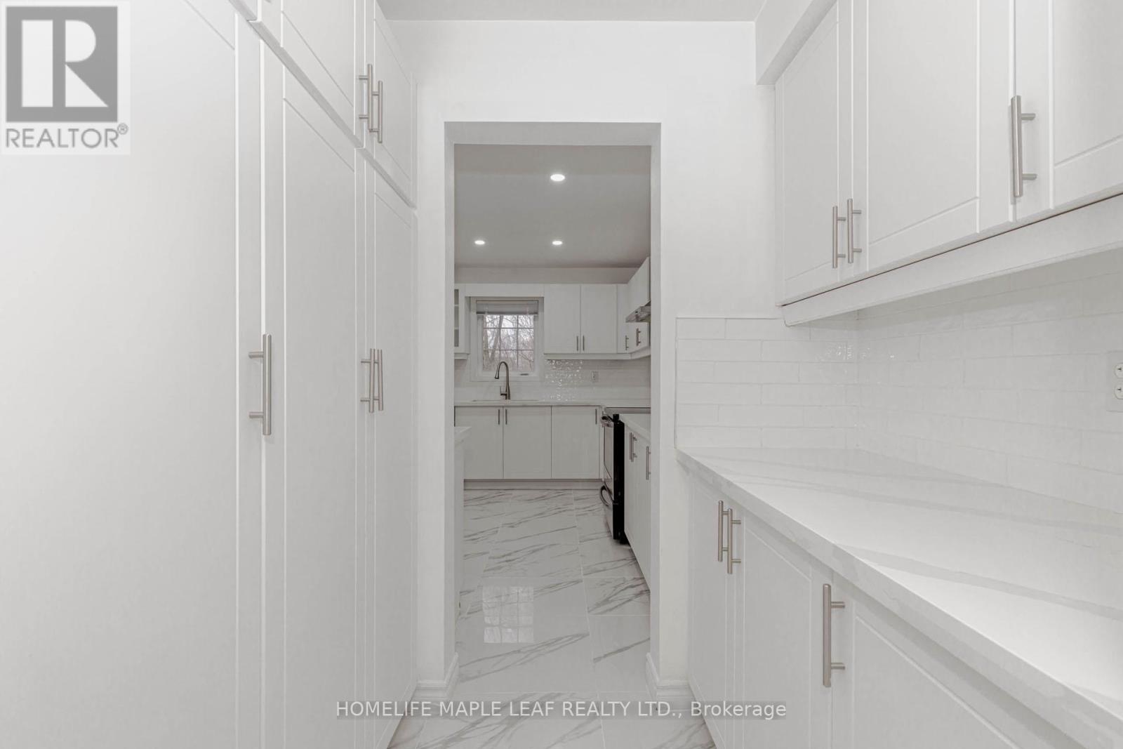 72 Dunvegan Crescent, Brampton, Ontario  L7A 2Y1 - Photo 11 - W12148757