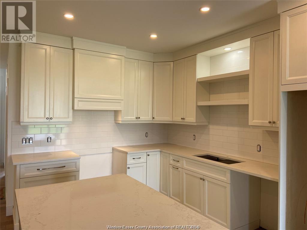 Property at 13 SUMMERVILLE image 5