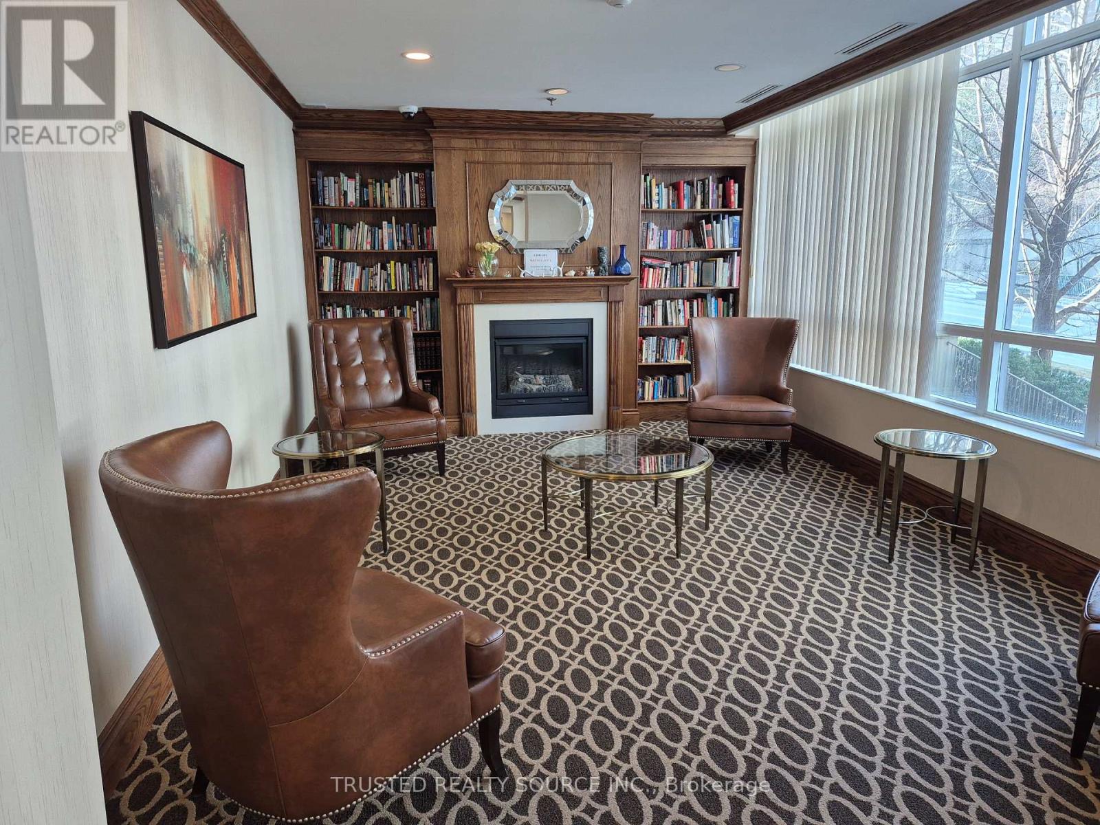 2302 - 156 Enfield Place, Mississauga, Ontario  L5B 4L8 - Photo 4 - W12149937