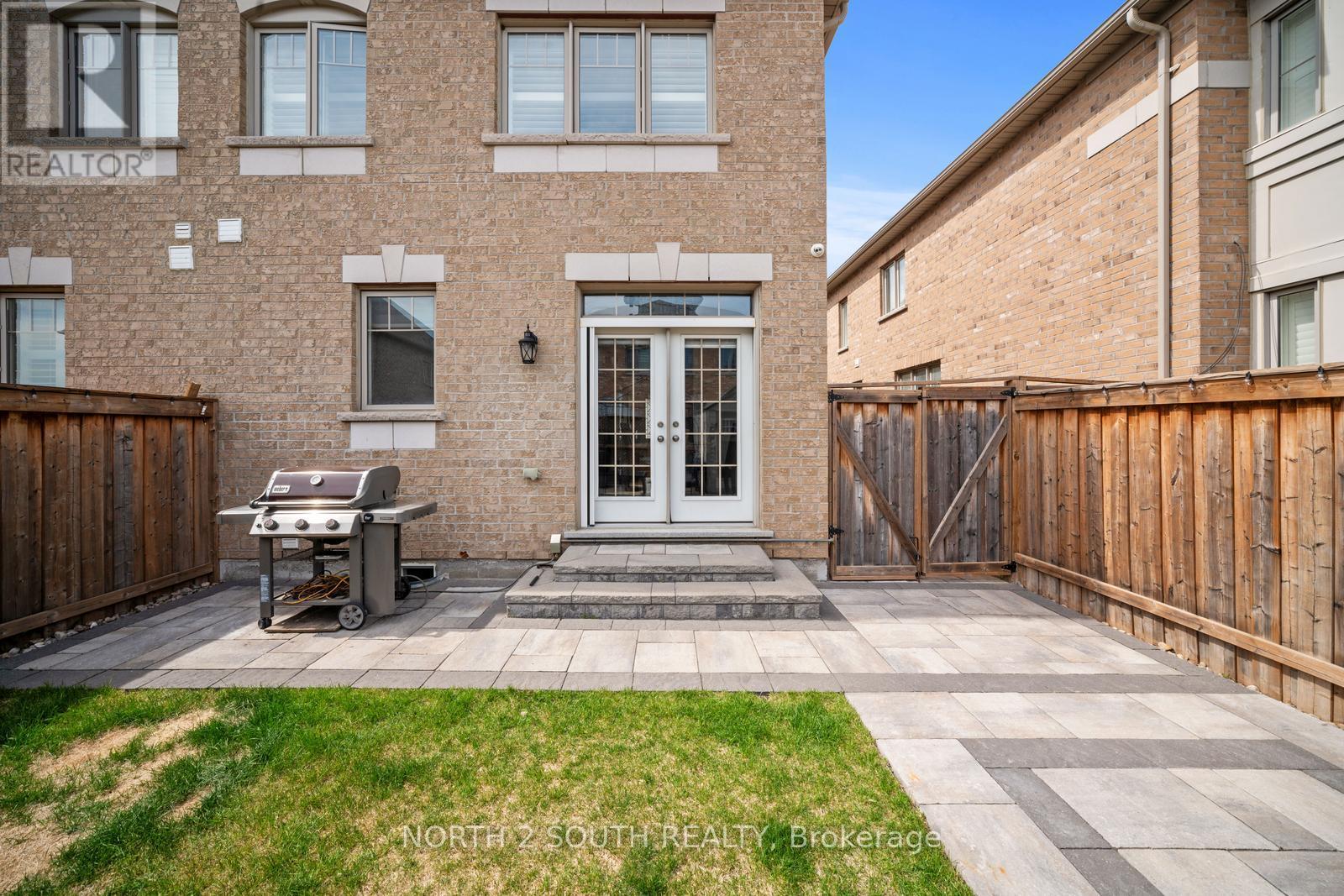 22 Bernadino Street, Brampton, Ontario  L6P 4G1 - Photo 36 - W12149942