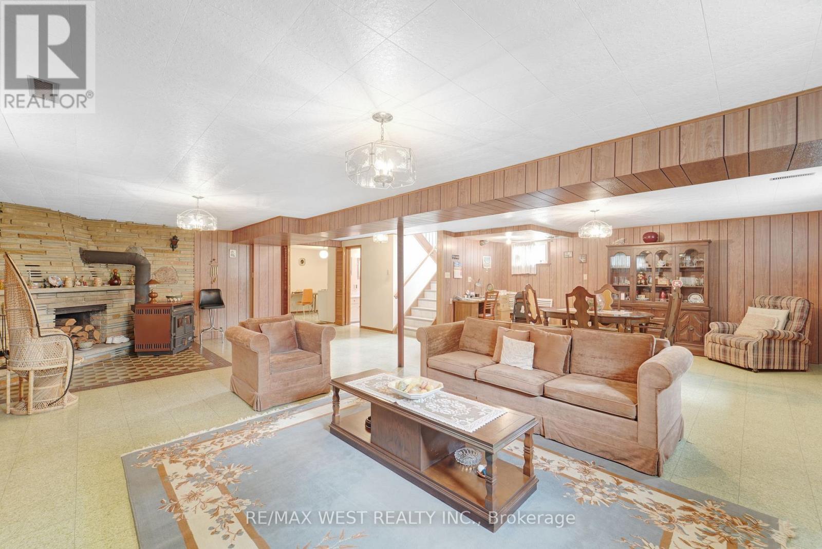 40 Windsor Road, Toronto, Ontario  M9R 3G4 - Photo 24 - W12149968