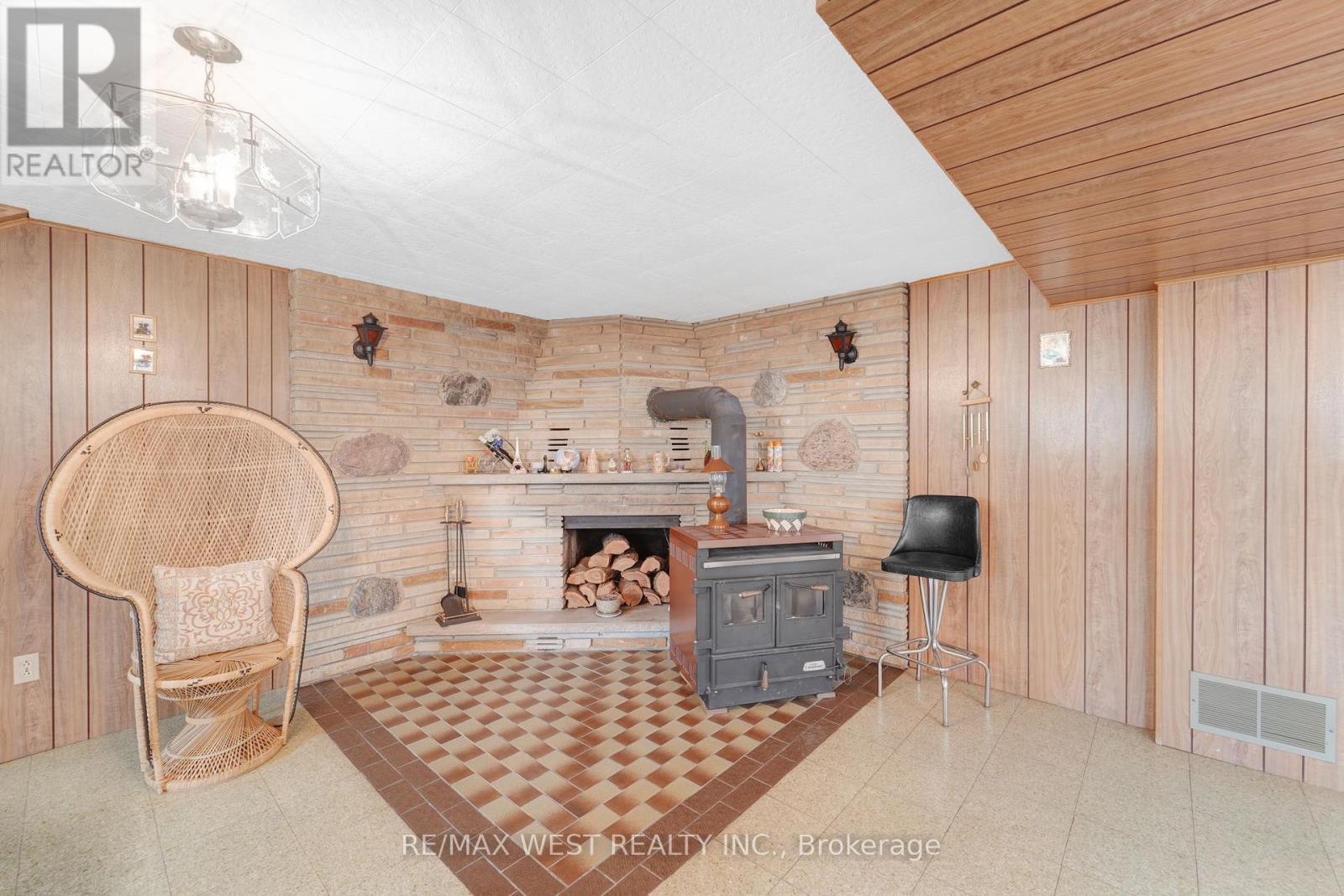 40 Windsor Road, Toronto (Kingsview Village-The Westway), Ontario  M9R 3G4 - Photo 26 - W12149968