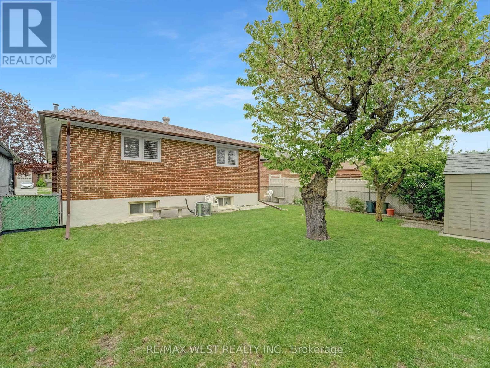 40 Windsor Road, Toronto, Ontario  M9R 3G4 - Photo 36 - W12149968