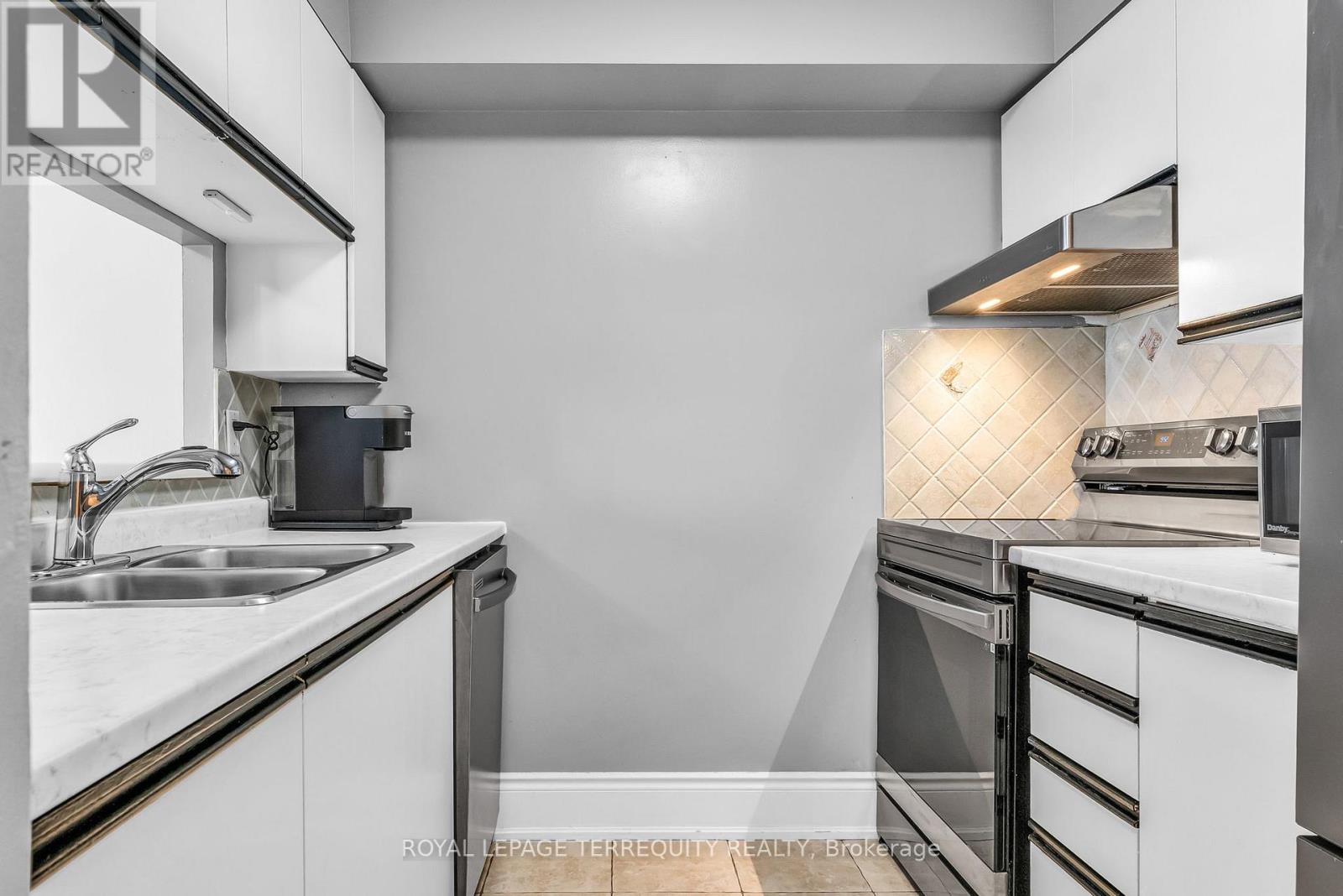 1405 - 3 Hickory Tree Road, Toronto, Ontario  M9N 3W5 - Photo 12 - W12149969